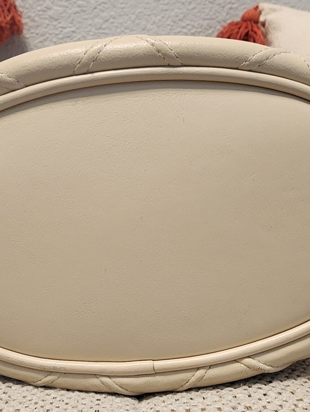 Tory Burch Cream Quilted Drawstring Bucket Bag - Gold Hardware - Picture 5 of 14